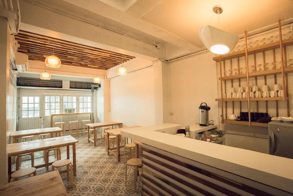 Phuket Best Stay Hostel מראה חיצוני תמונה
