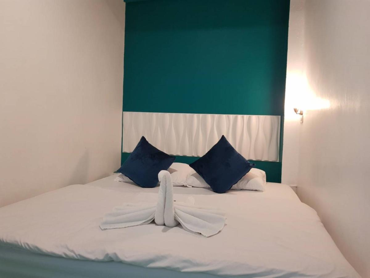 Phuket Best Stay Hostel מראה חיצוני תמונה